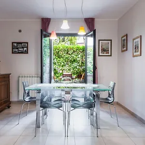 Holiday home Siliqua House With Garden By Wonderful Italy
